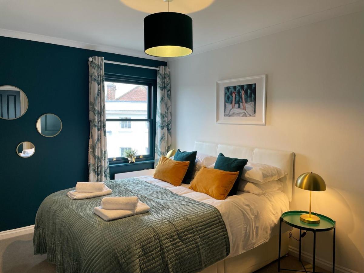 East Walls Apartment 奇切斯特 外观 照片